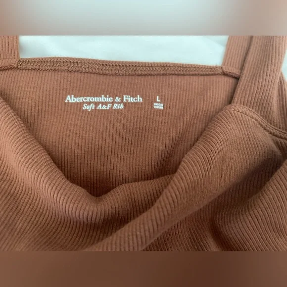 NWT Abercrombie & Fitch crop top - Picture 4 of 4